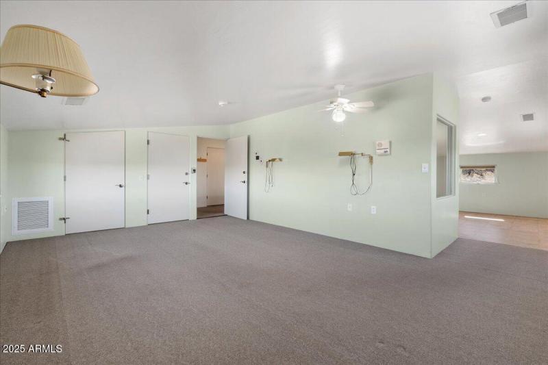 30-Bedroom to Kitchen