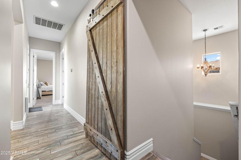 5b stairs landing