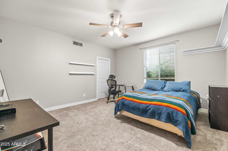 6f guest bedroom 4