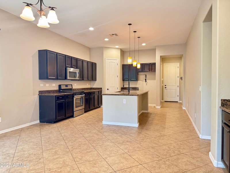 20841 w eastview5