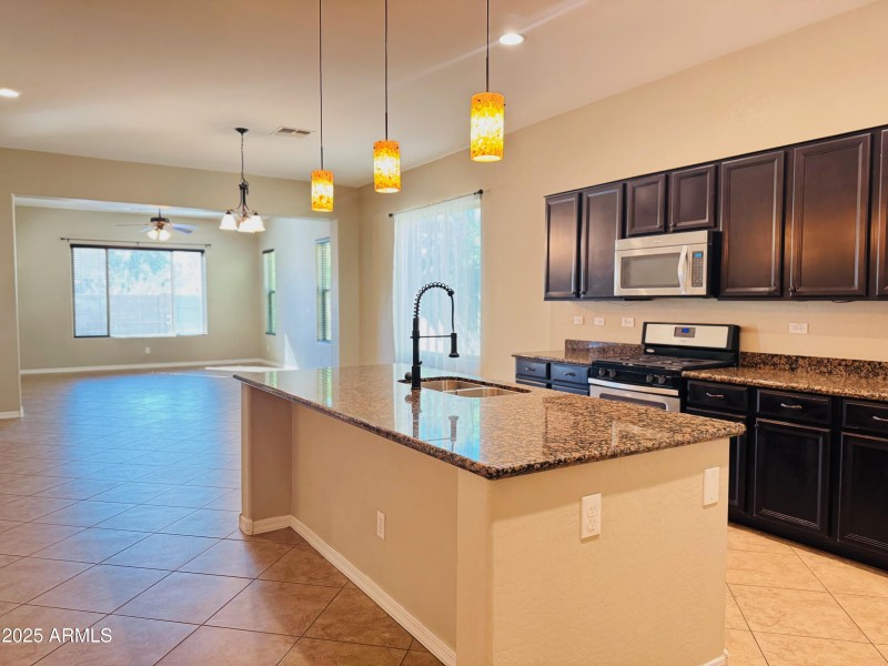20841 w eastview15