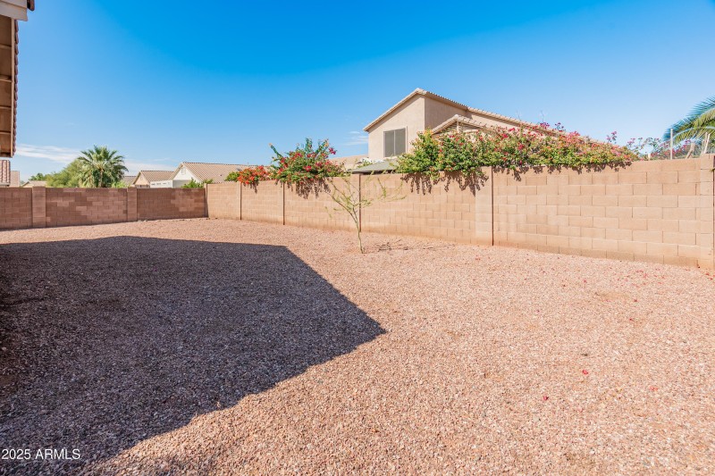 7570 W Nicolet Ave-8