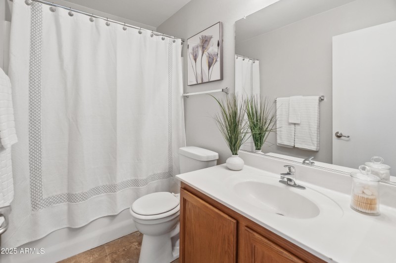 7570 W Nicolet Ave-22