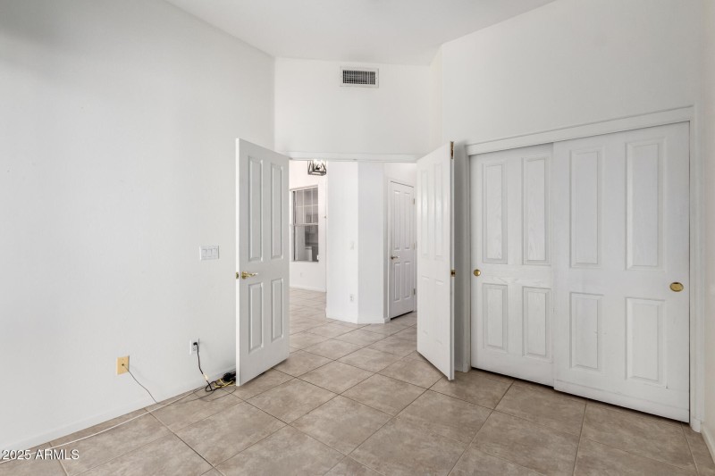 Flexible Third Bedroom or Office