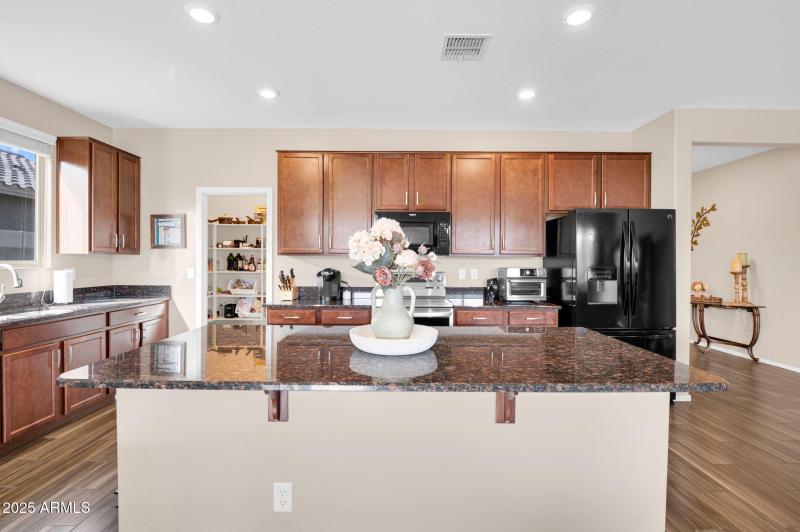 11-web-or-mls-1729 E Chanute Pass-11