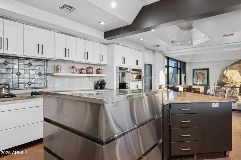 12-web-or-mls-41777-n-111th-pl