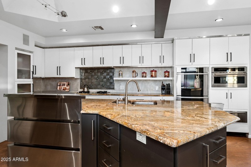 16-web-or-mls-41777-n-111th-pl