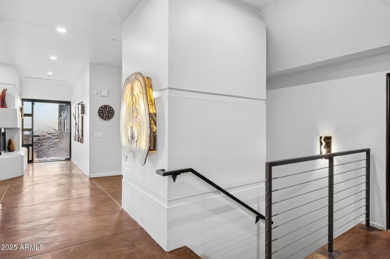 19-web-or-mls-41777-n-111th-pl