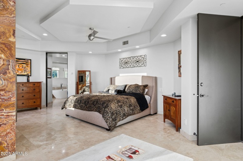 24-web-or-mls-41777-n-111th-pl