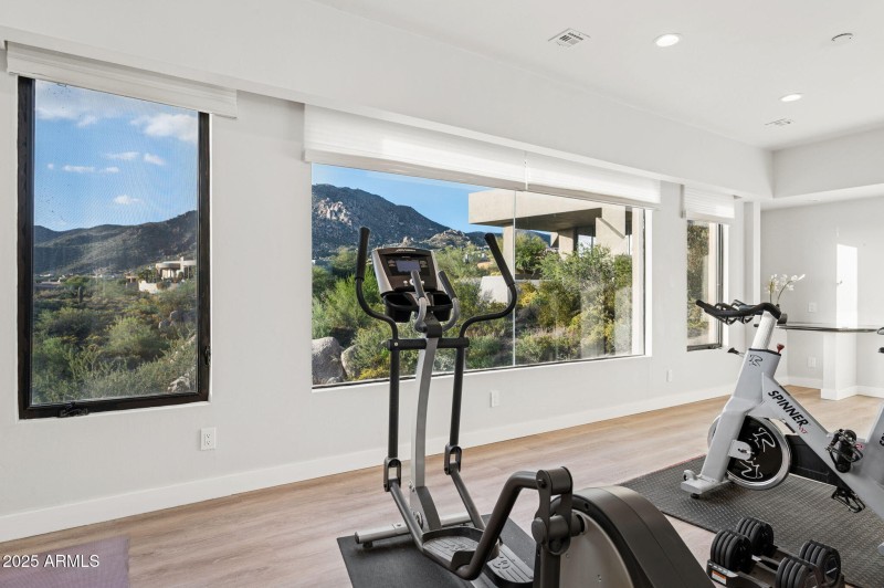 35-web-or-mls-41777-n-111th-pl