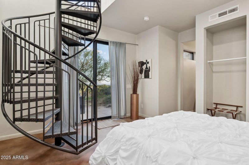 39-web-or-mls-41777-n-111th-pl