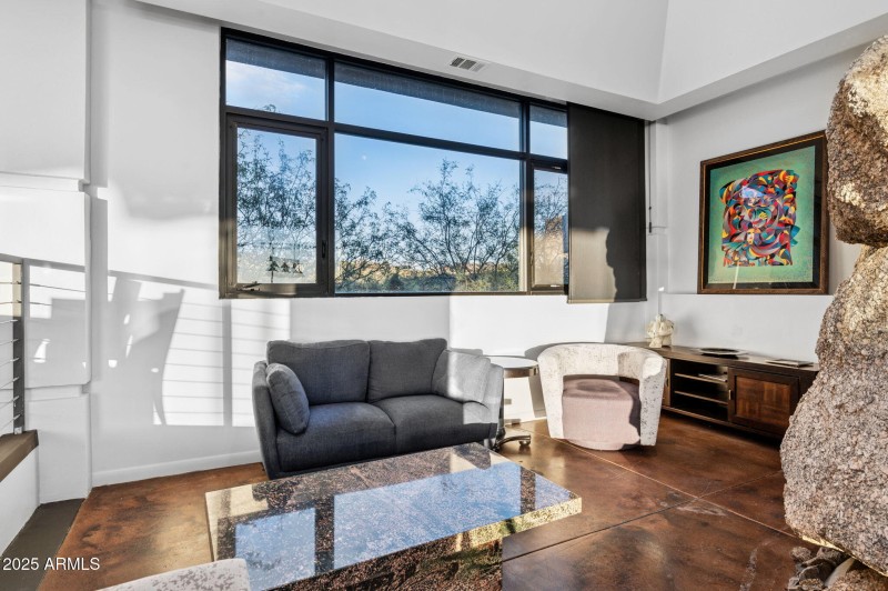 46-web-or-mls-41777-n-111th-pl