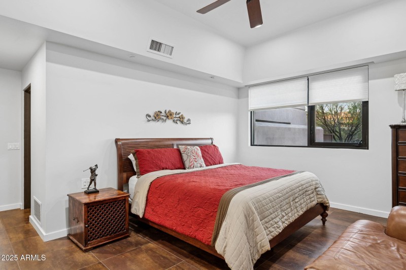 54-web-or-mls-41777-n-111th-pl