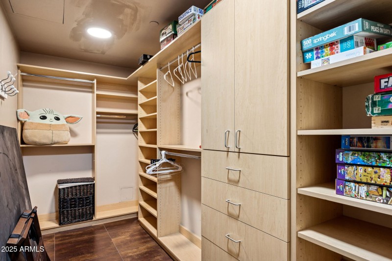 57-web-or-mls-41777-n-111th-pl