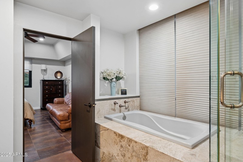 60-web-or-mls-41777-n-111th-pl