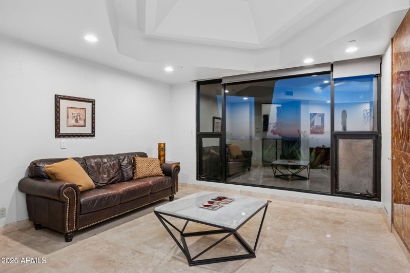 68-web-or-mls-41777-n-111th-pl