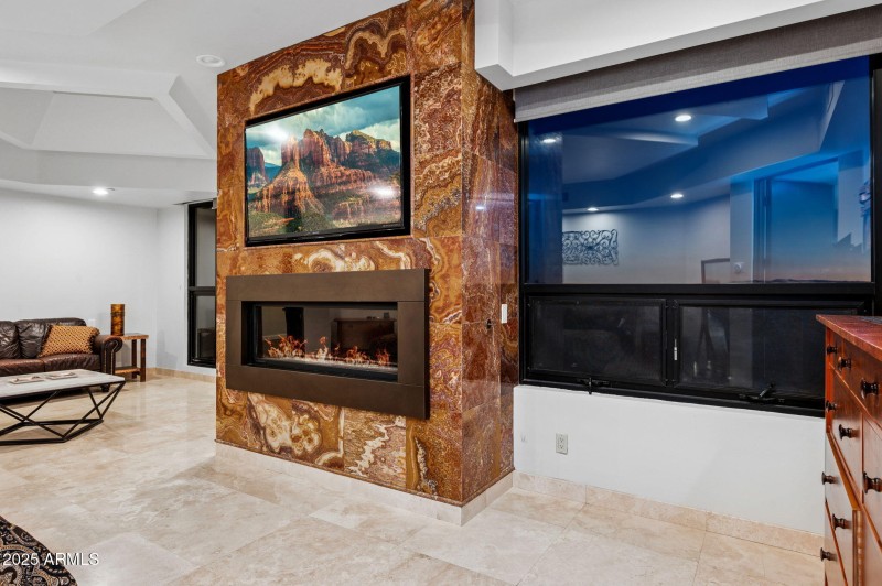 69-web-or-mls-41777-n-111th-pl