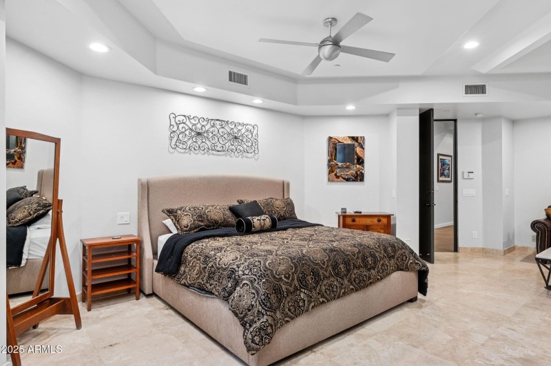 73-web-or-mls-41777-n-111th-pl