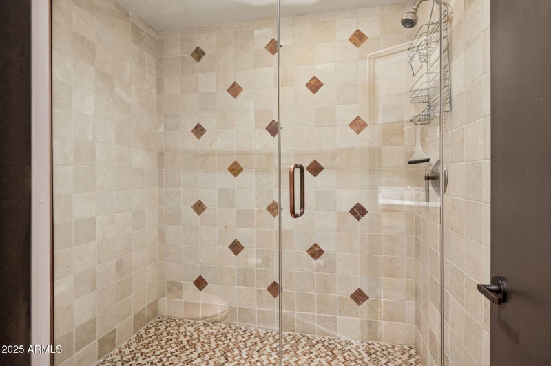 80-web-or-mls-41777-n-111th-pl