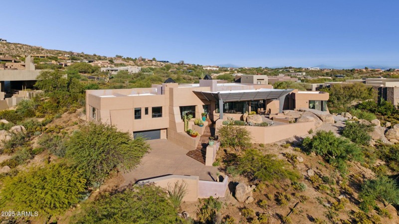 89-web-or-mls-41777-n-111th-pl