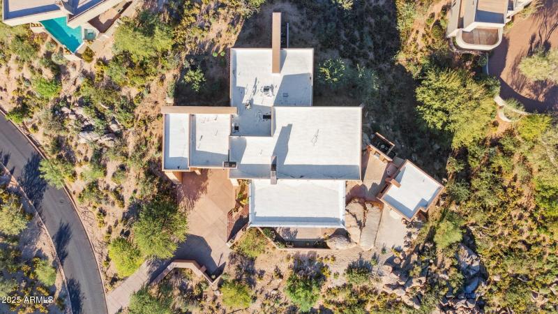 96-web-or-mls-41777-n-111th-pl