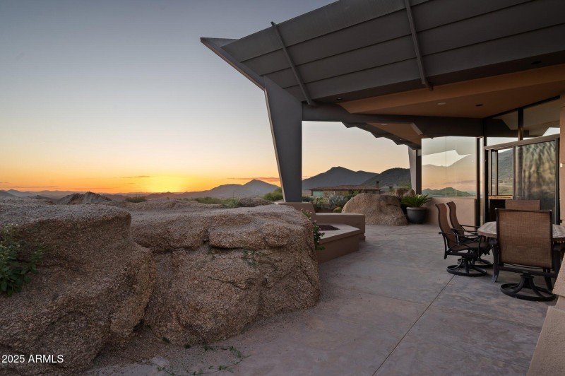 115-web-or-mls-41777-n-111th-pl