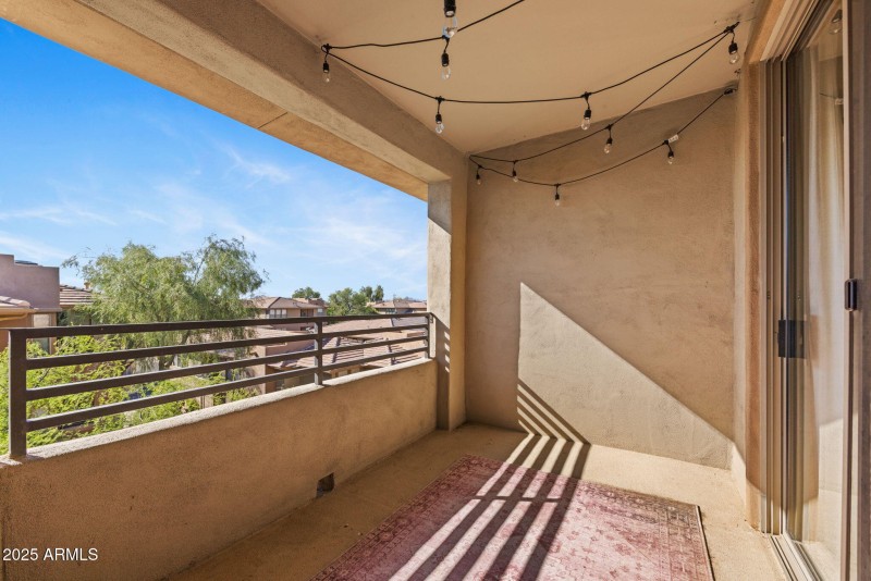 19-web-or-mls-19777-n-76th-st-3146