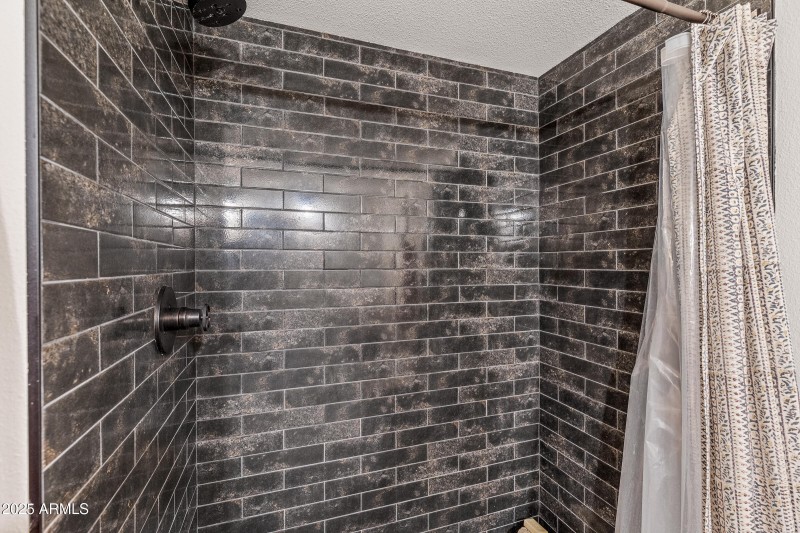 2600 Valley View Dr.114-17