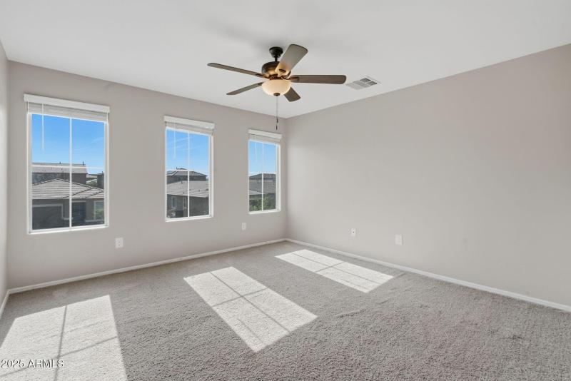 Loft (possible 6th bedroom)