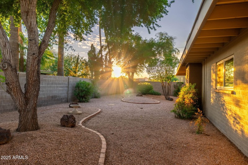 4001 E Cannon Dr - 43