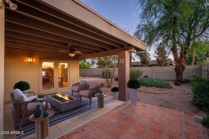 4001 E Cannon Dr - 49 VS