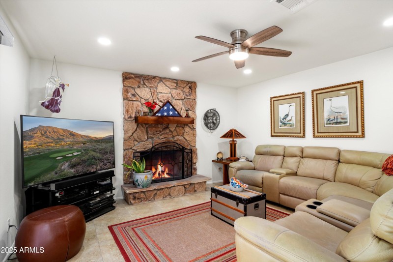 11-5951 W Campo Bello Dr