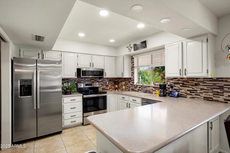 15-5951 W Campo Bello Dr