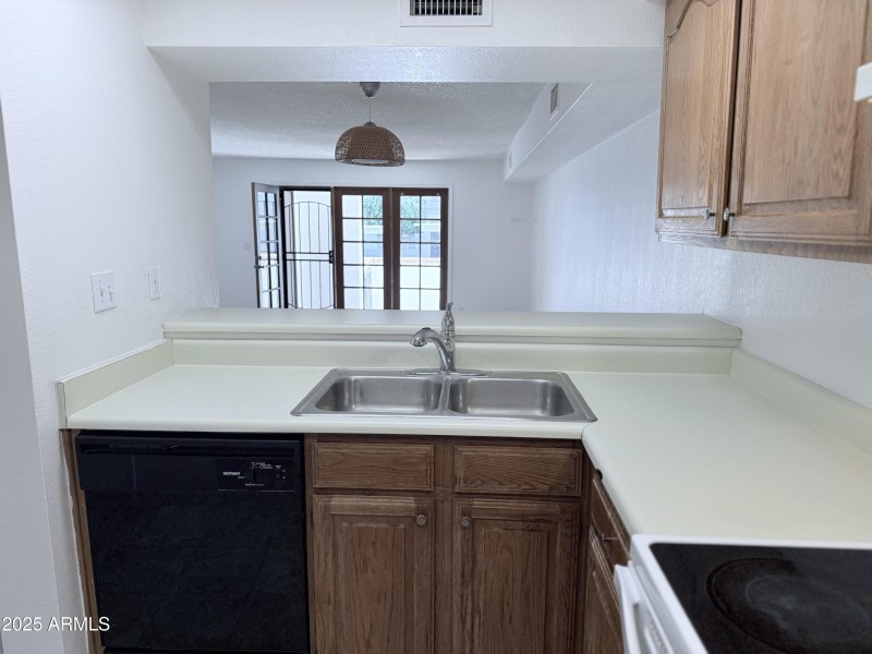 2025-10-22 14.00.52-1