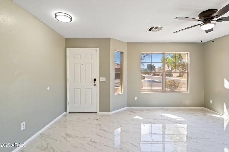 2922 W Dunbar Drive, Phoenix 85041