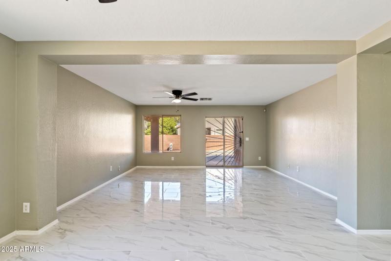 2922 W Dunbar Drive, Phoenix 85041