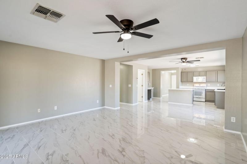 2922 W Dunbar Drive, Phoenix 85041