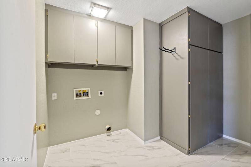 2922 W Dunbar Drive, Phoenix 85041