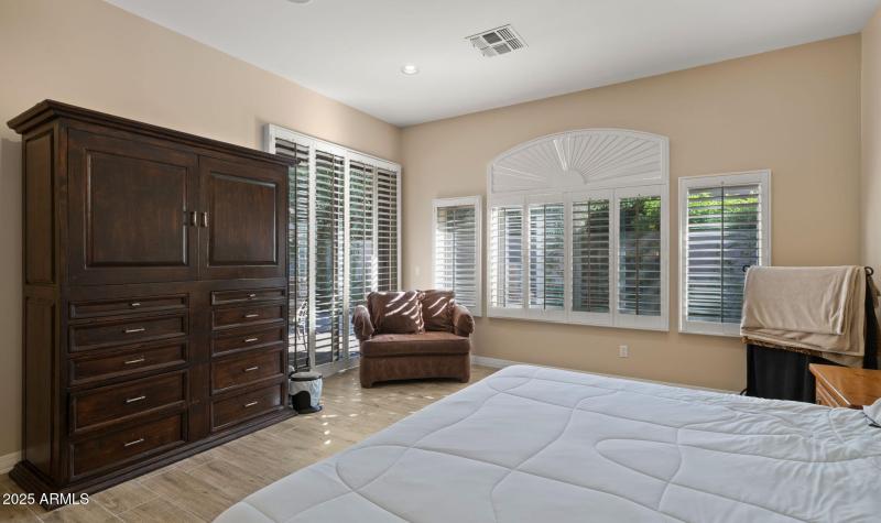 30-web-or-mls-Primary Bedroom3