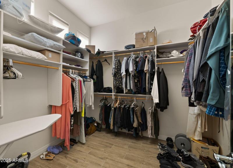 35-web-or-mls-Primary Bedroom1