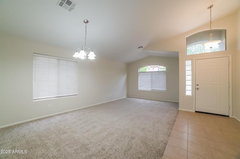 1012394.8410 S 49TH LN - Dining Room_1