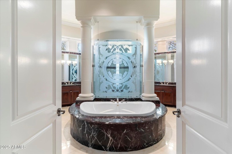 070-Primary Bathroom