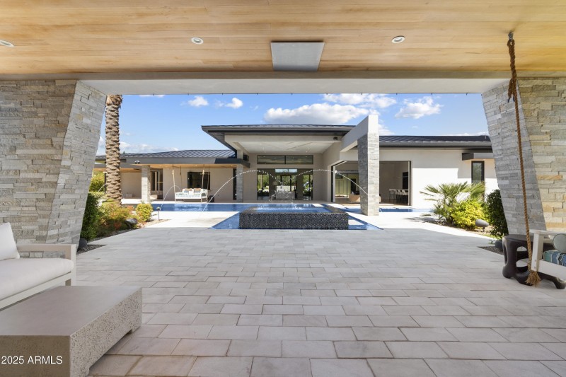 RAMADA-b-150-104744999