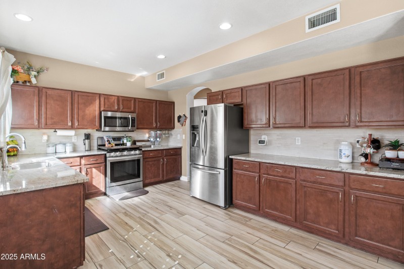 7405 W Emile Zola Ave-10