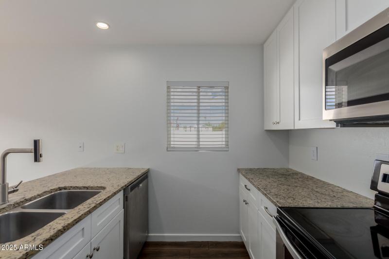 6406 S Lakeshore Dr, Unit D