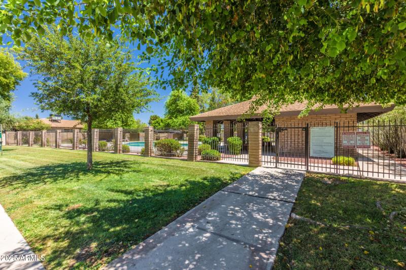 6406 S Lakeshore Dr, Unit D