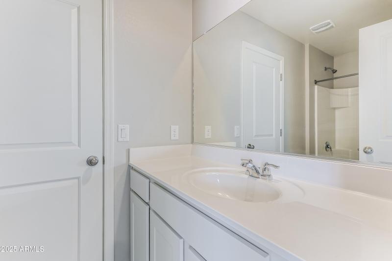 1009849.35226 W SANTA CLARA AVE - Bathro