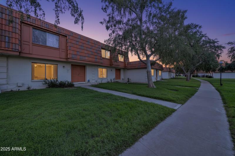 7877 N 49th Ave VT 2