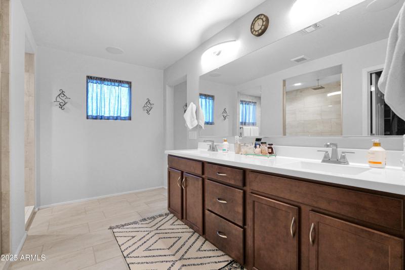 32 Master Bathroom