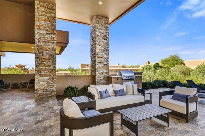 30-Outdoor Living